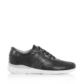 52160 Flat Lace-Up Sneaker