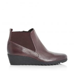 52153 Medium Wedge Ankle Boot With Side Gusset